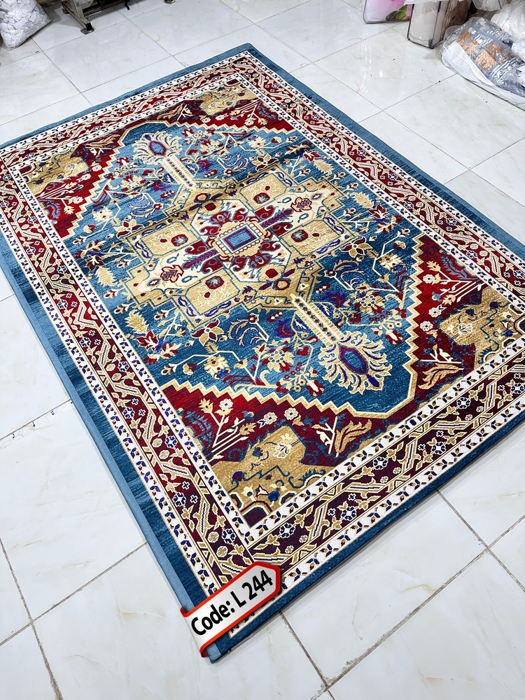 روفرشی کشدار (کاور فرش) و فرشینه و پادری کالای خواب متین کد L 244