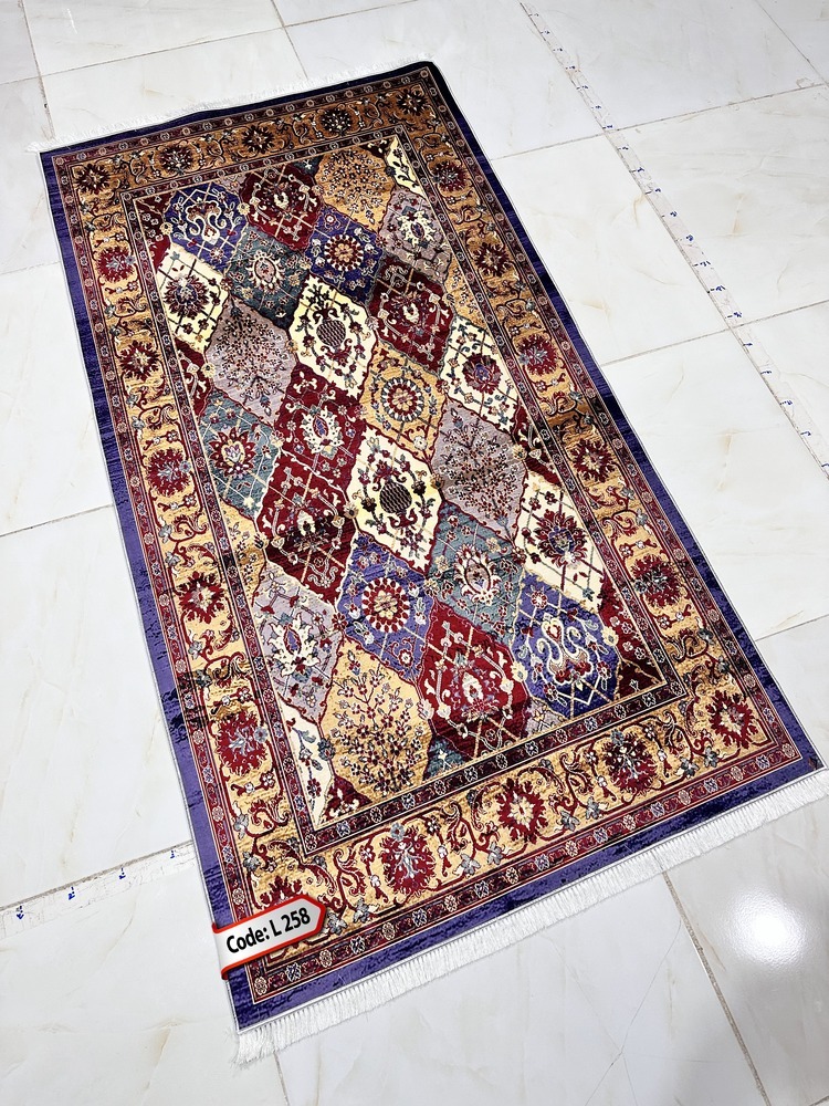 روفرشی کشدار (کاور فرش) و فرشینه و پادری کالای خواب متین کد L 258
