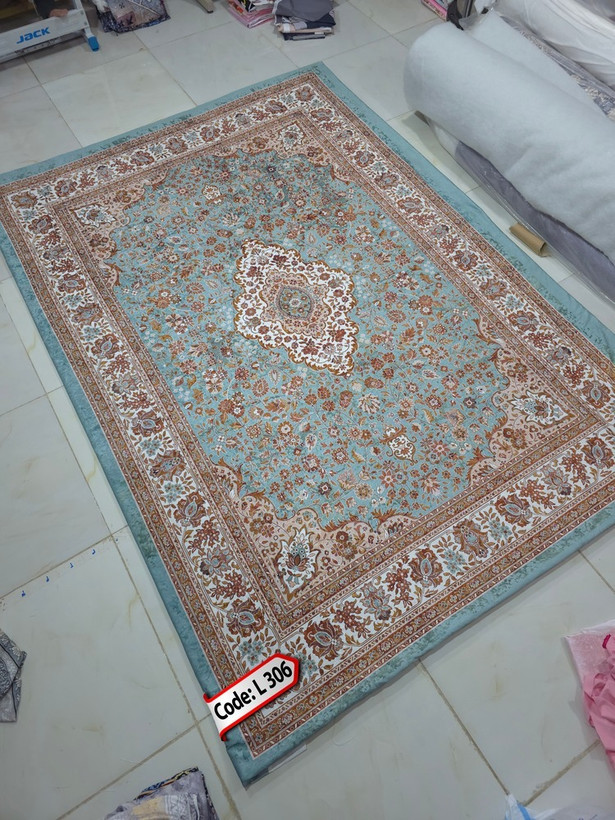 روفرشی کشدار (کاور فرش) و فرشینه و پادری کالای خواب متین کد L 306