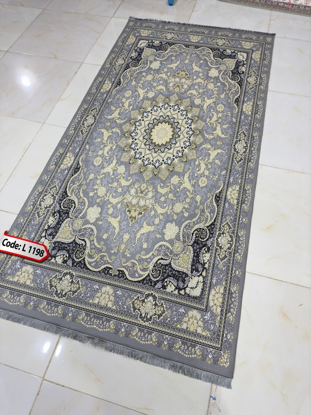 روفرشی کشدار (کاور فرش) و فرشینه و پادری کالای خواب متین کد L 1198