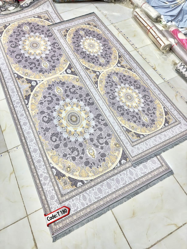 روفرشی کشدار (کاور فرش) و فرشینه و پادری کالای خواب متین کد T 180