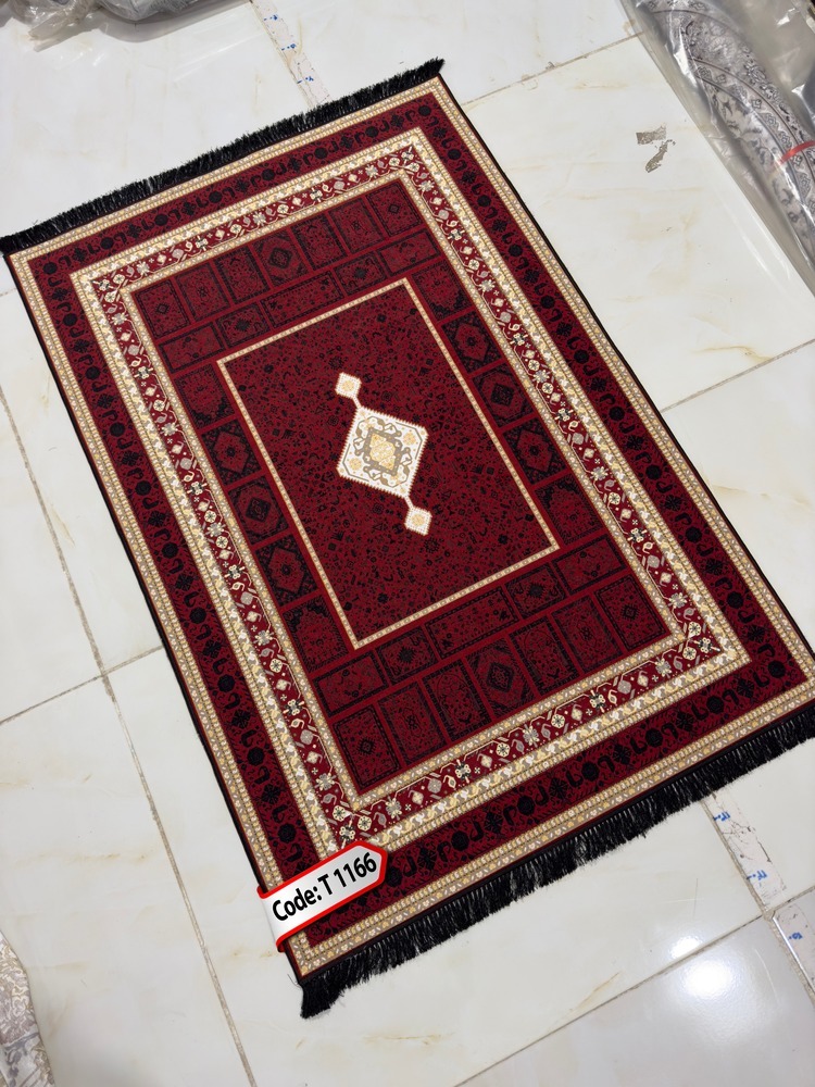 روفرشی کشدار (کاور فرش) و فرشینه و پادری کالای خواب متین کد T 1166