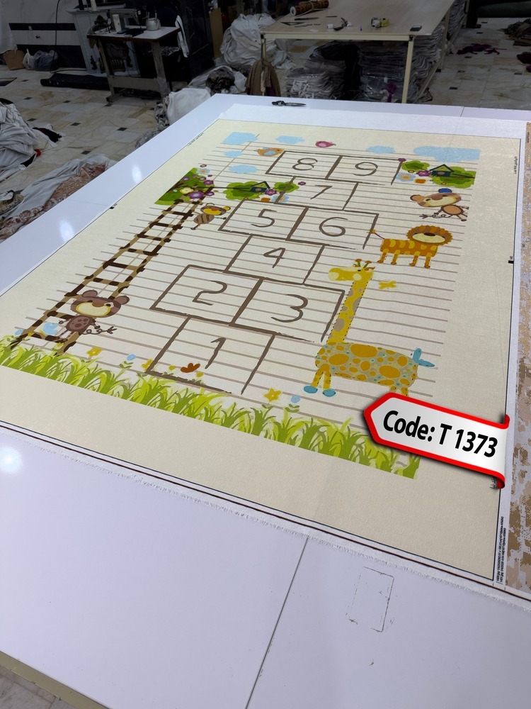 روفرشی کشدار (کاور فرش) و فرشینه و پادری کالای خواب متین کد T 1373